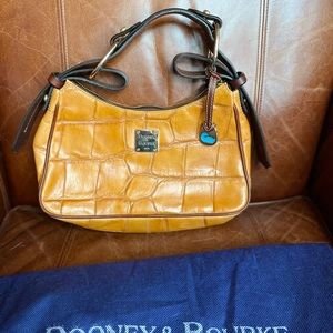 Dooney & Bourke shoulder bag